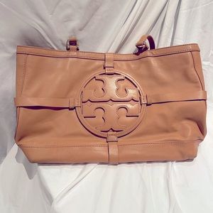 Tory Burch Tote gently used